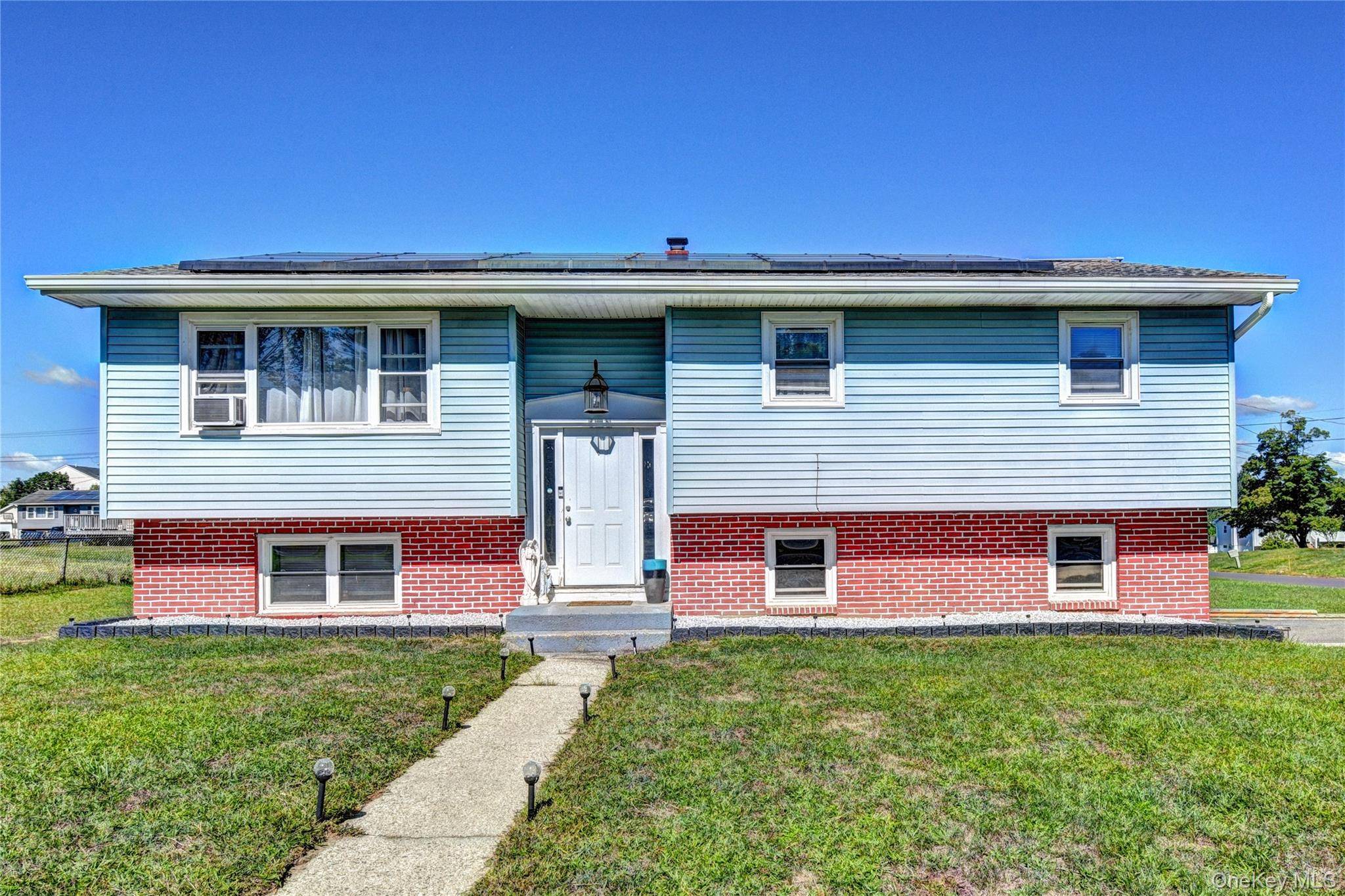 Welcome to this charming raised ranch in the heart of Middletown, offering 1, 482 square feet of comfortable living.