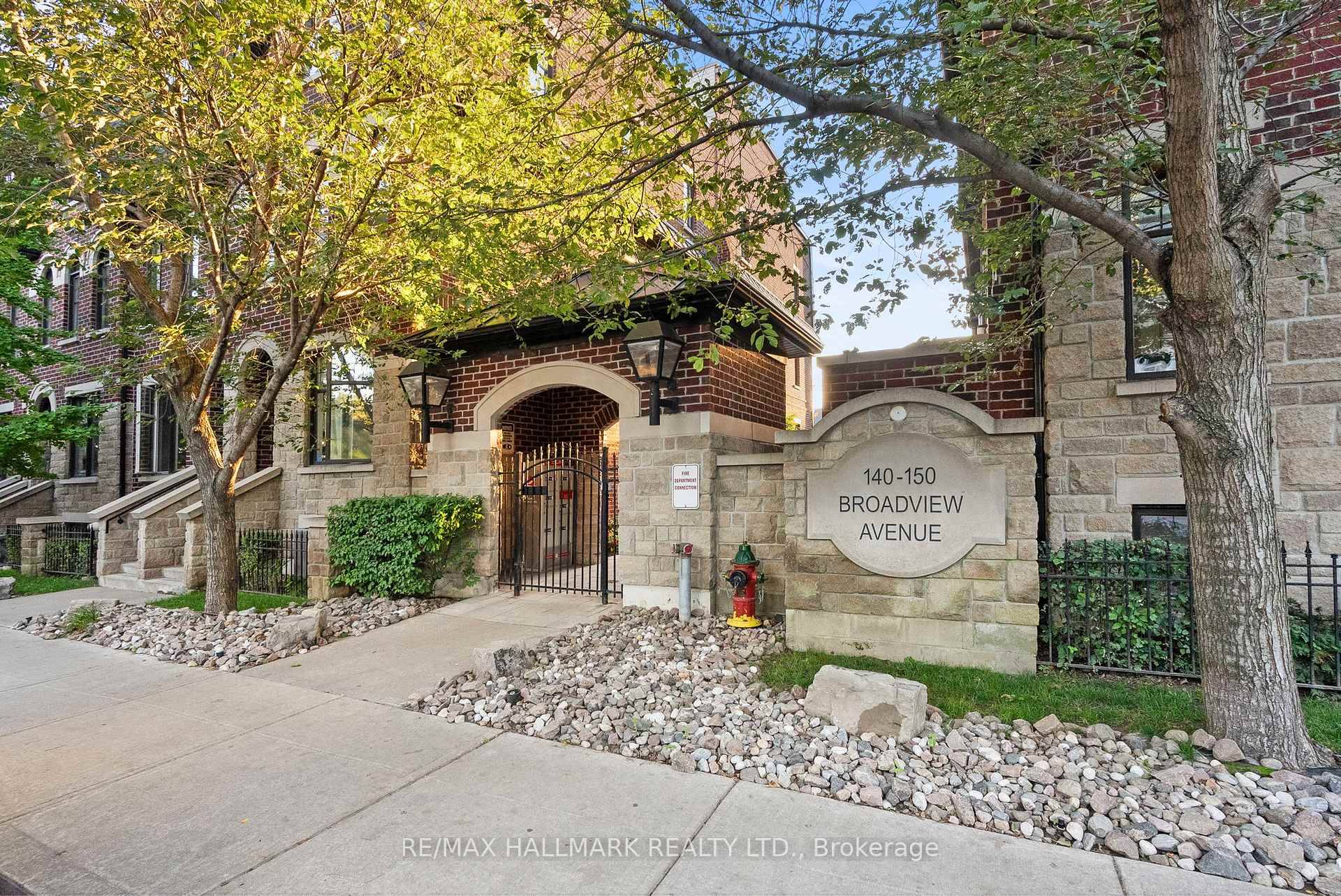 Tucked quietly off Broadview, this well laid out one bedroom garden suite offers comfort, function, and charm.