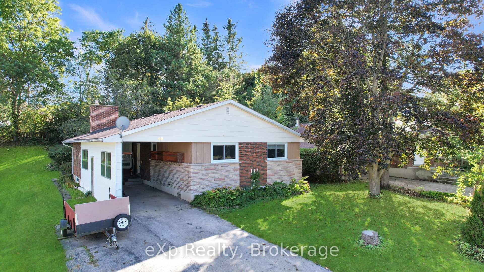 This charming 3 bedroom home in Hanover sits at the end of a quiet cul de sac, offering a peaceful and private setting.