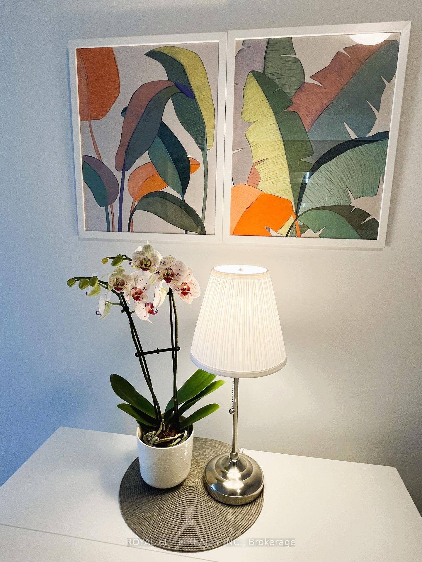 Welcome to this beautifully maintained 1 bedroom suite at the sought after Royal Garden Condos, located at 370 Highway 7 East.