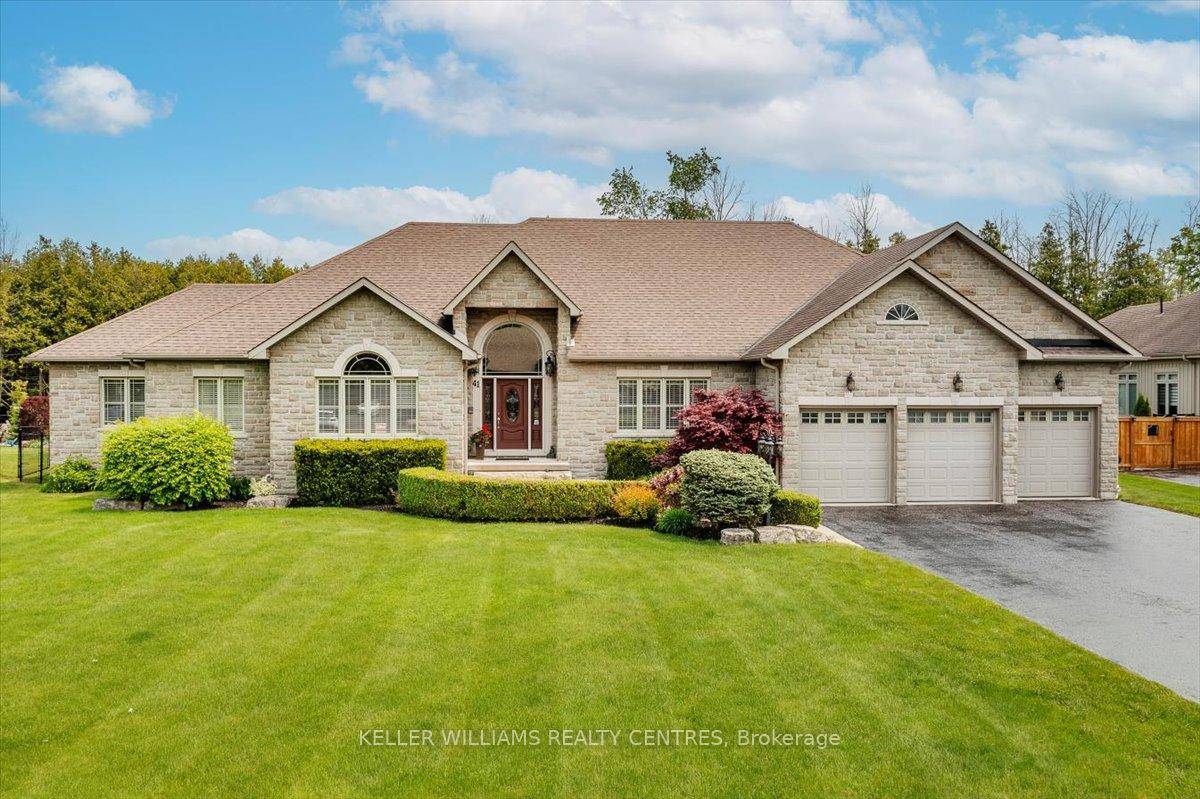 Spectacular Custom Built 2569 sq.