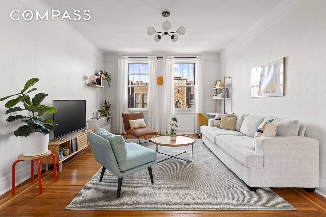 Welcome to 35 21 80th Street 52 at the Greystones.