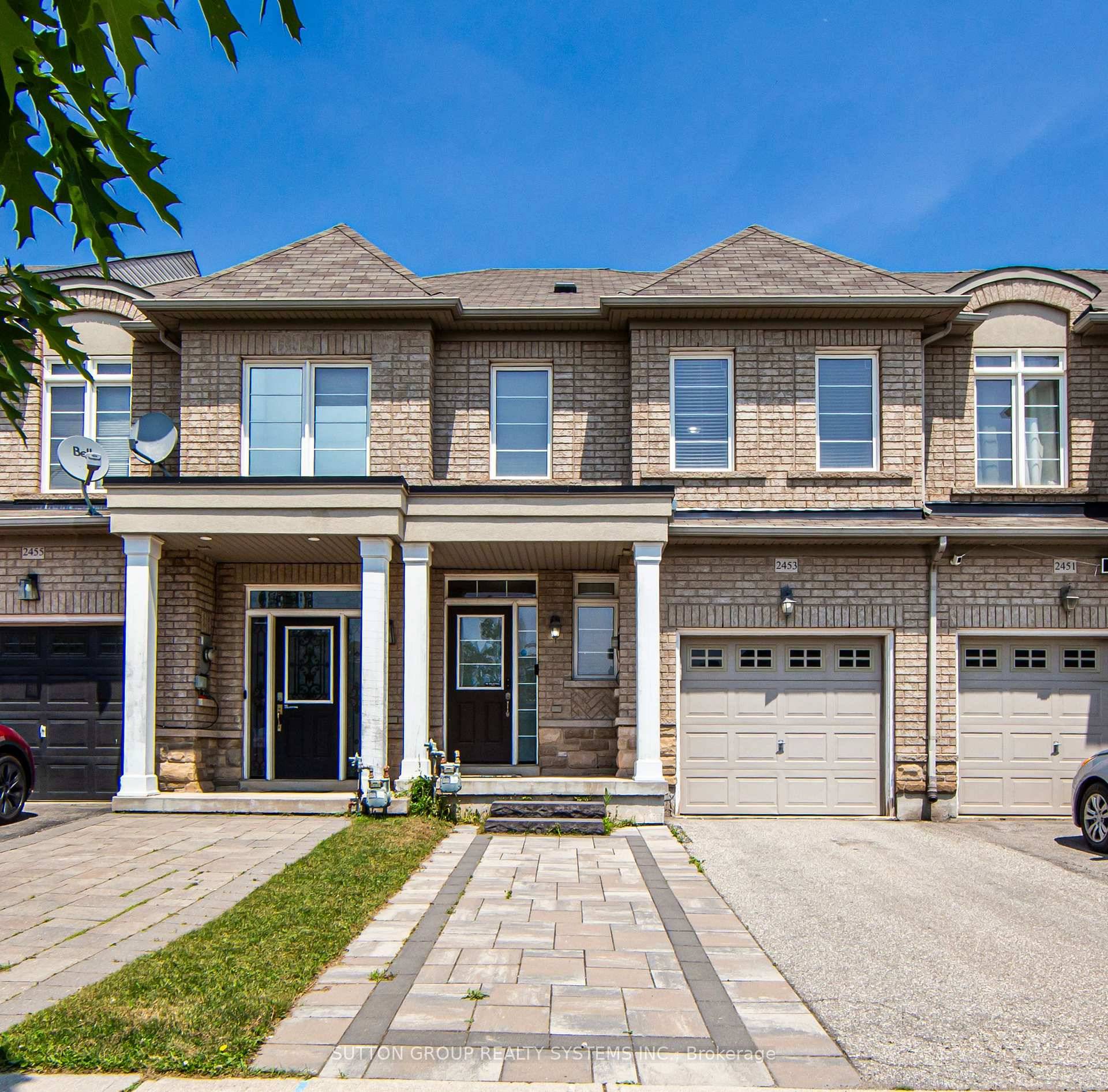 Welcome to this beautiful home in the sought after area of Westmount.