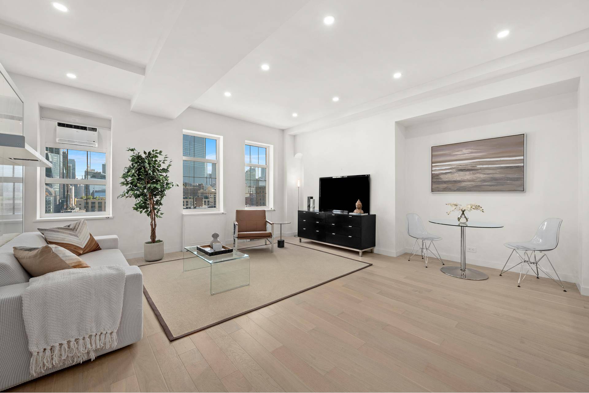 NO BOARD APPROVAL ! Buying for children, pied a terres, unlimited subletting after two years.