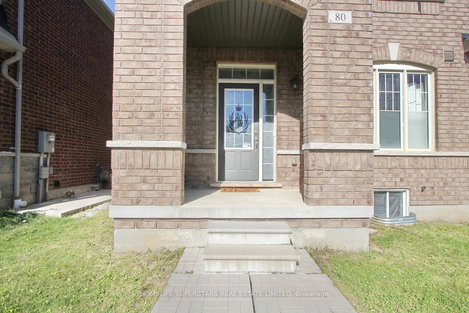 Looking For A Luxurious Townhome In Mayfield Village ?