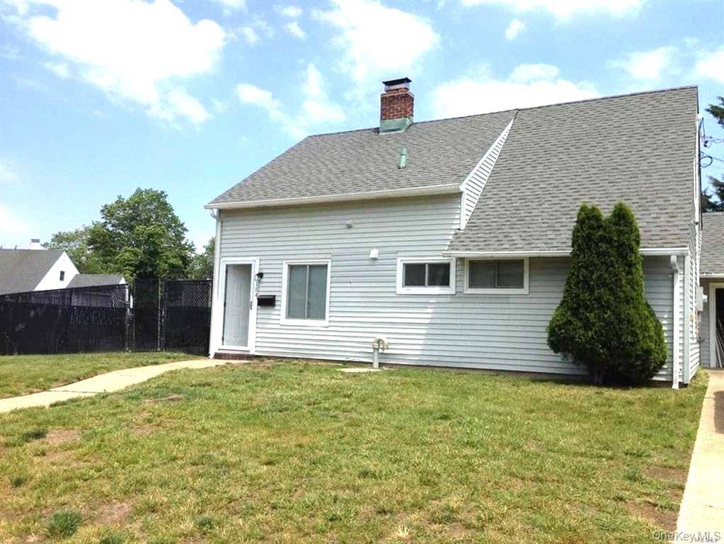 Welcome to this updated 3 Bedroom 2 Bath whole house rental in Levittown.
