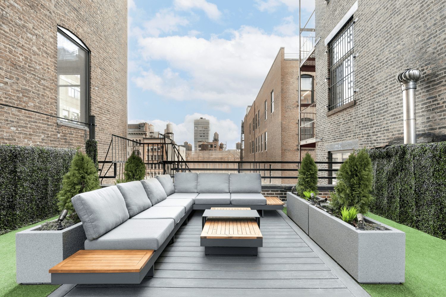 THE PENTHOUSE AT 716 BROADWAY Welcome to the ultimate luxury lifestyle with this just completed, fully reimagined penthouse loft, featuring an iconic, one of a kind view.