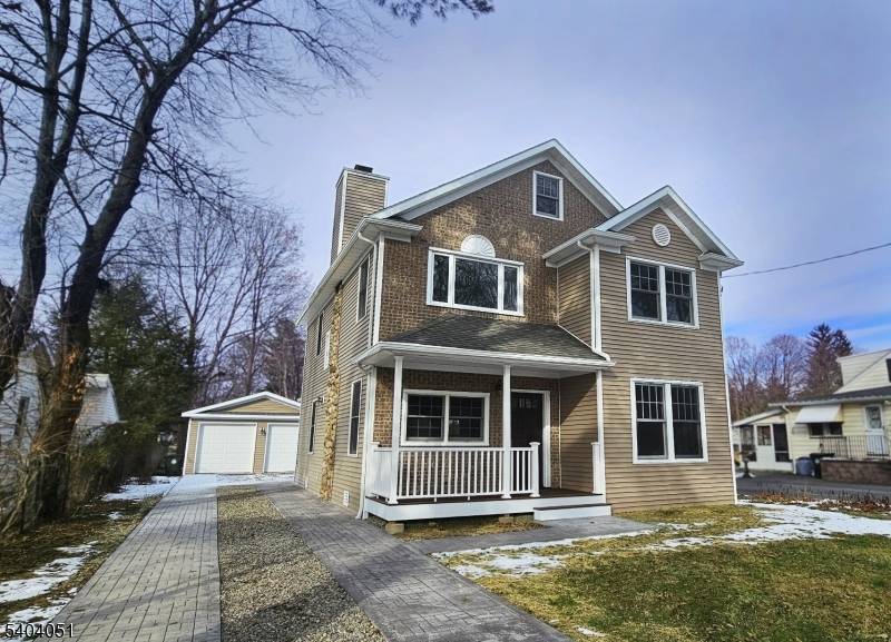 Beautiful New Construction, 4 bdrm's with 3 full baths, Wonderfully Large Open Gourmet Kitchen with Granite Center Island Countertops 2 Ovens !