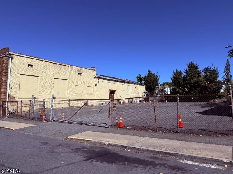 UNLOCK THE POTENTIAL HIGH TRAFFIC IRVINGTON DEVELOPMENT SITE Developers and investors this is your rare opportunity to acquire nearly an acre.