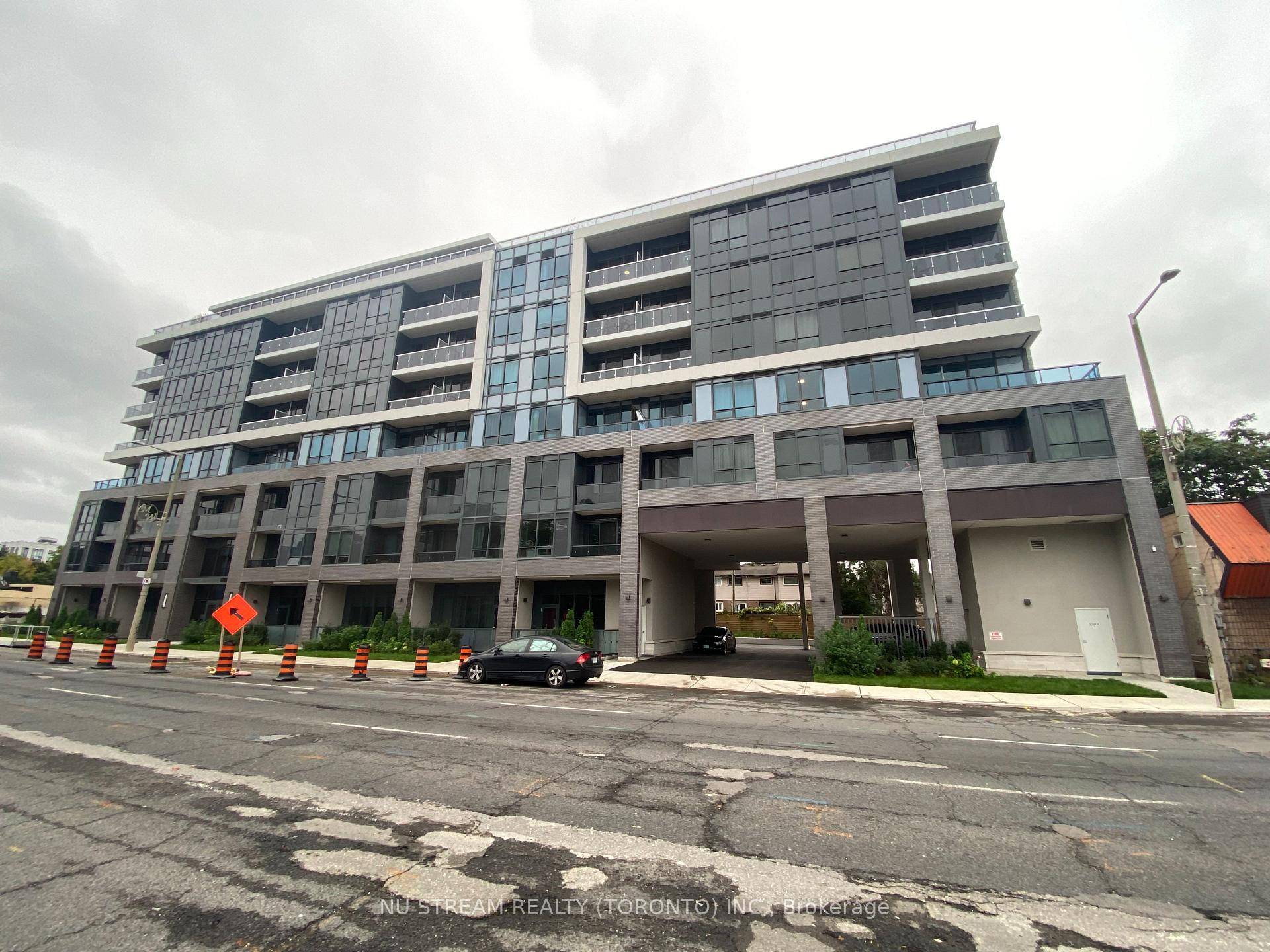 Welcome To westgate Condo On Main, Bright and Well maintained 1 bedroom Den, Open Concept layout, modern kitchen with stainess steel appliances, in suite laundry.