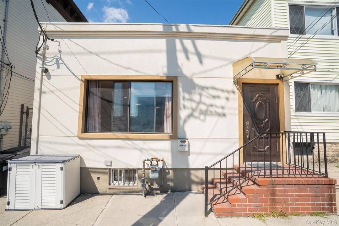 Well maintained single family home on a quiet street.