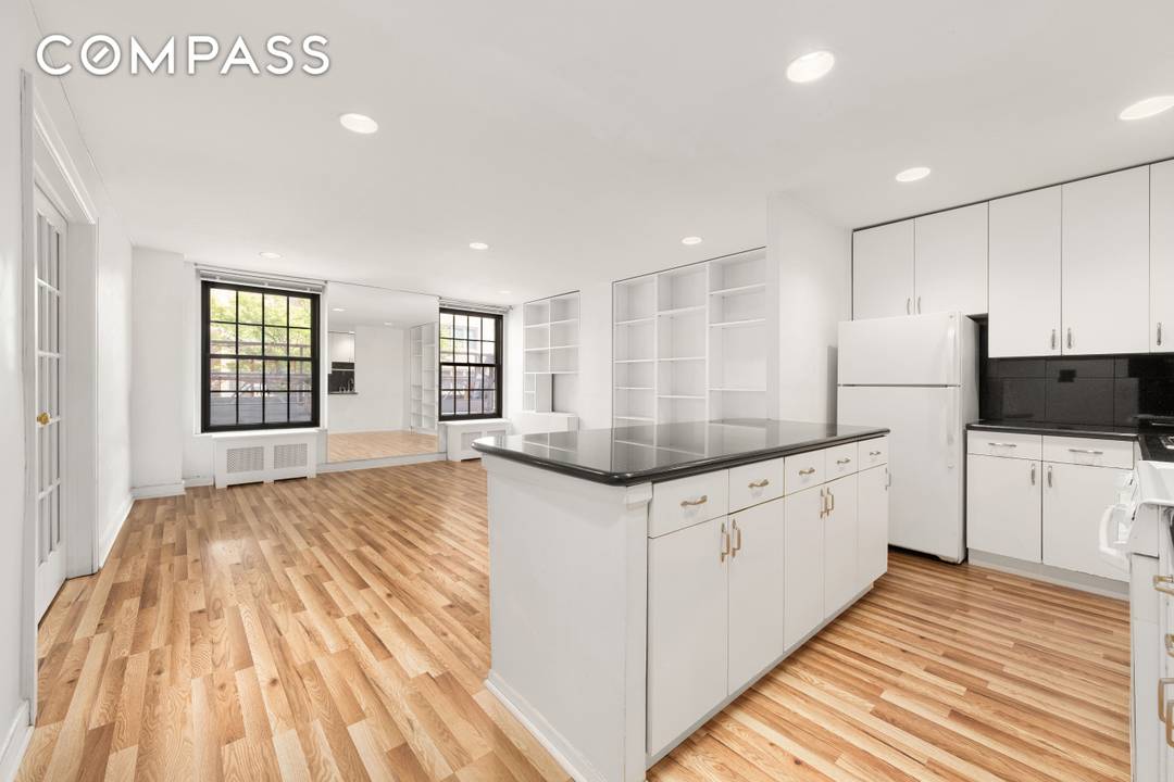 Apartment 2B at One Fifth Avenue presents an exceptional opportunity to add your personal touch to a thoughtfully designed residence at one of New York s most coveted addresses.