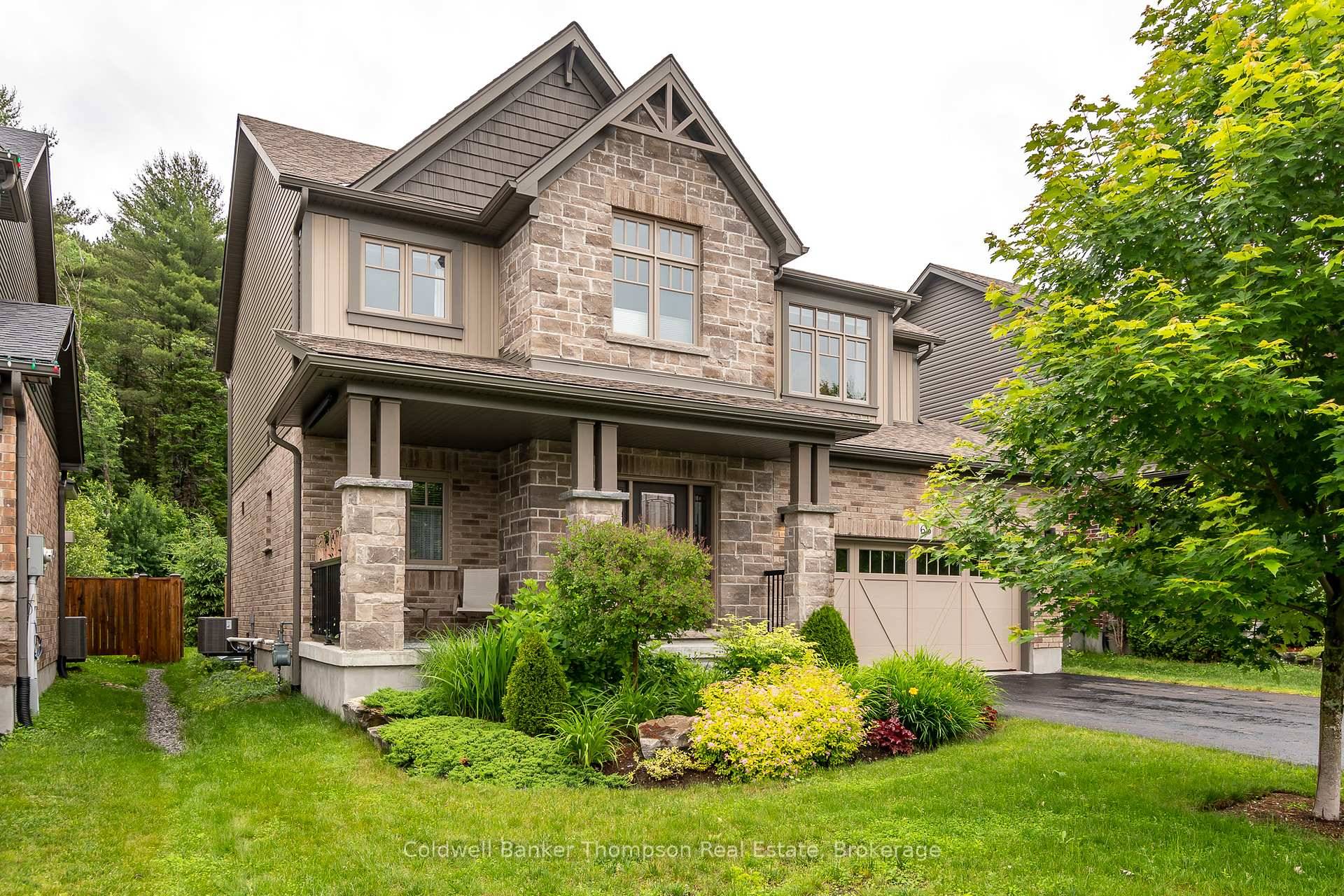 Welcome to this beautifully maintained home in the sought after Settlers Ridge community, built by Devonleigh Homes amp ; featuring the popular Kensington floor plan.