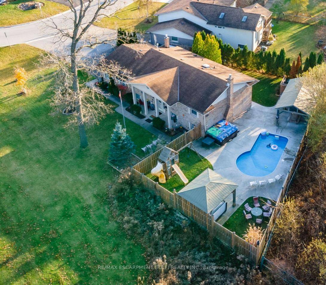 PROFITABLE BUSINESS OR BEAUTIFUL FAMILY HOME !