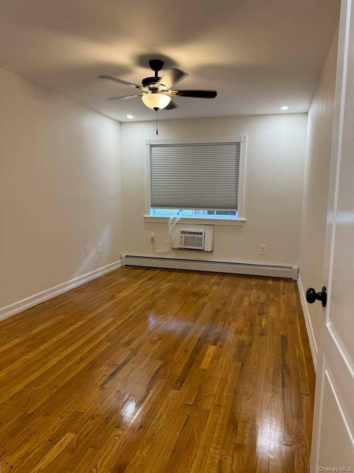Spacious 6 Bedroom, 3 Bath Rental in the Heart of East Elmhurst !
