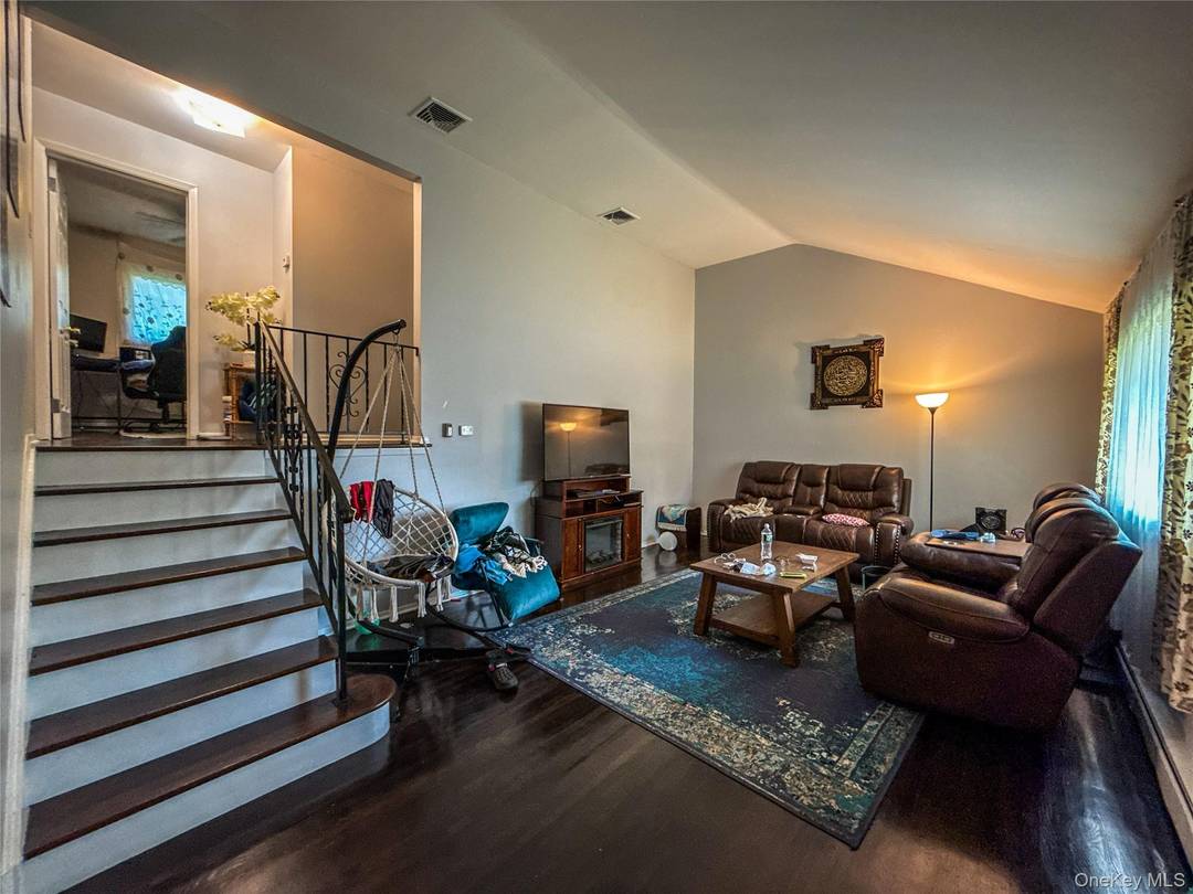 Discover the potential in this charming split level home located in the desirable town of Cortlandt Manor.