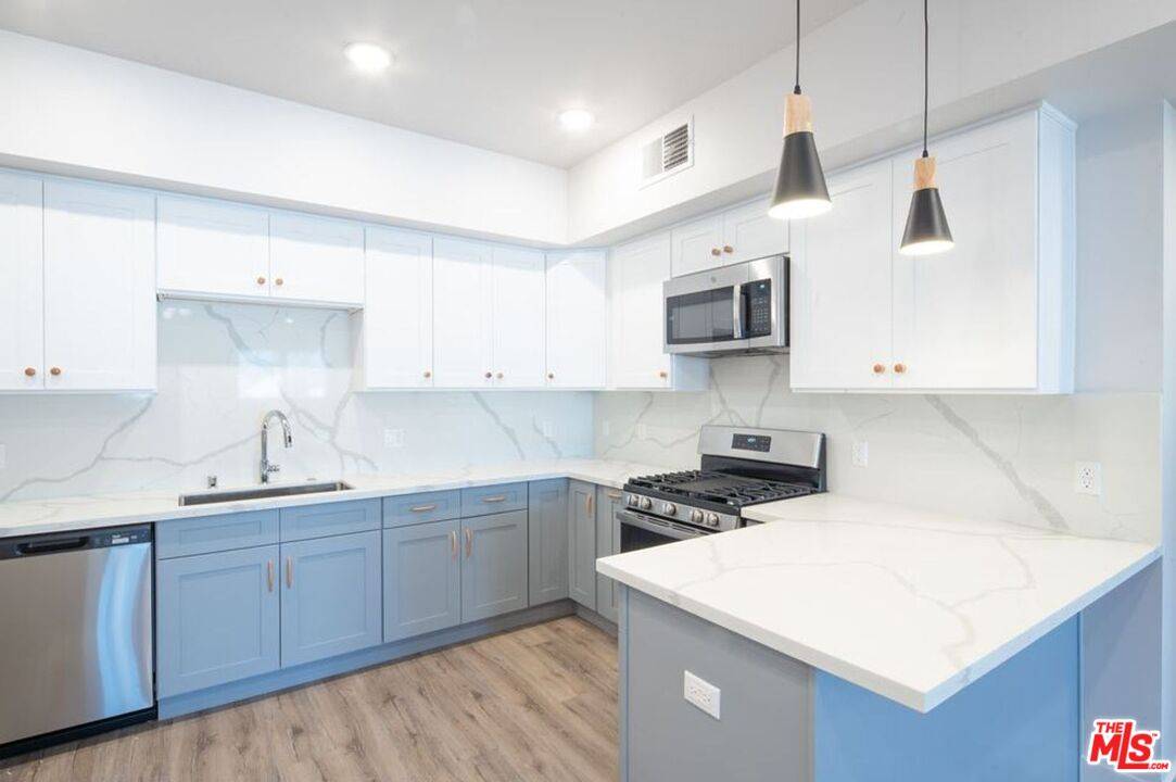 3672 Jasmine Ave 2BR La
