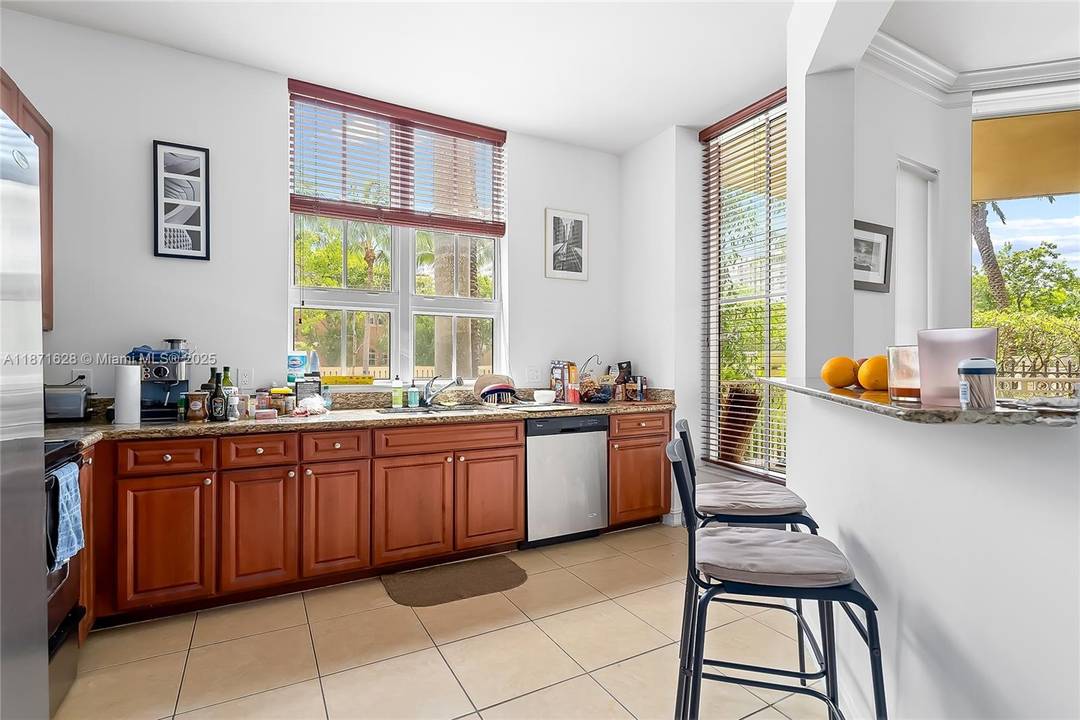 Amazing Aventura luxury first floor rented condo with super motivated seller !