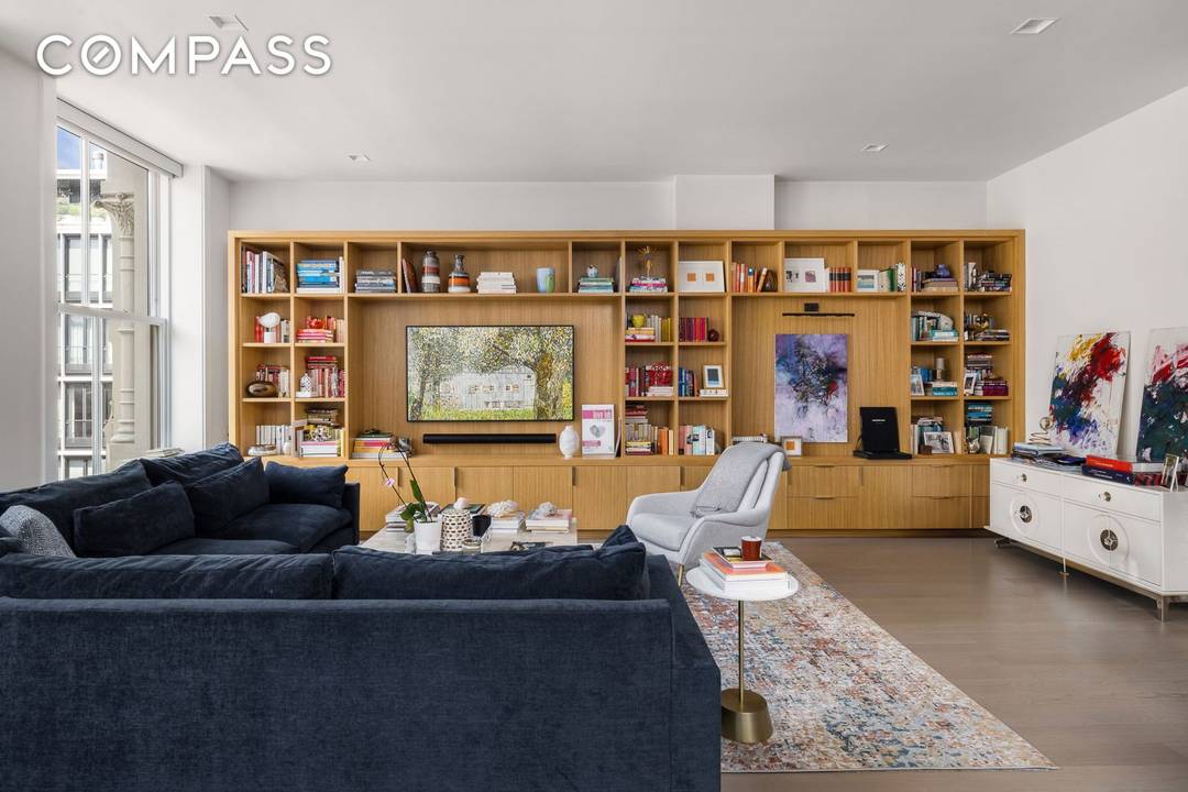 Loft 5 is a rare 1967sf full floor 2 bedroom 2.