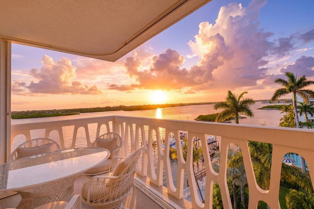 2 2 Waterfront Intracoastal view with dock rental available.