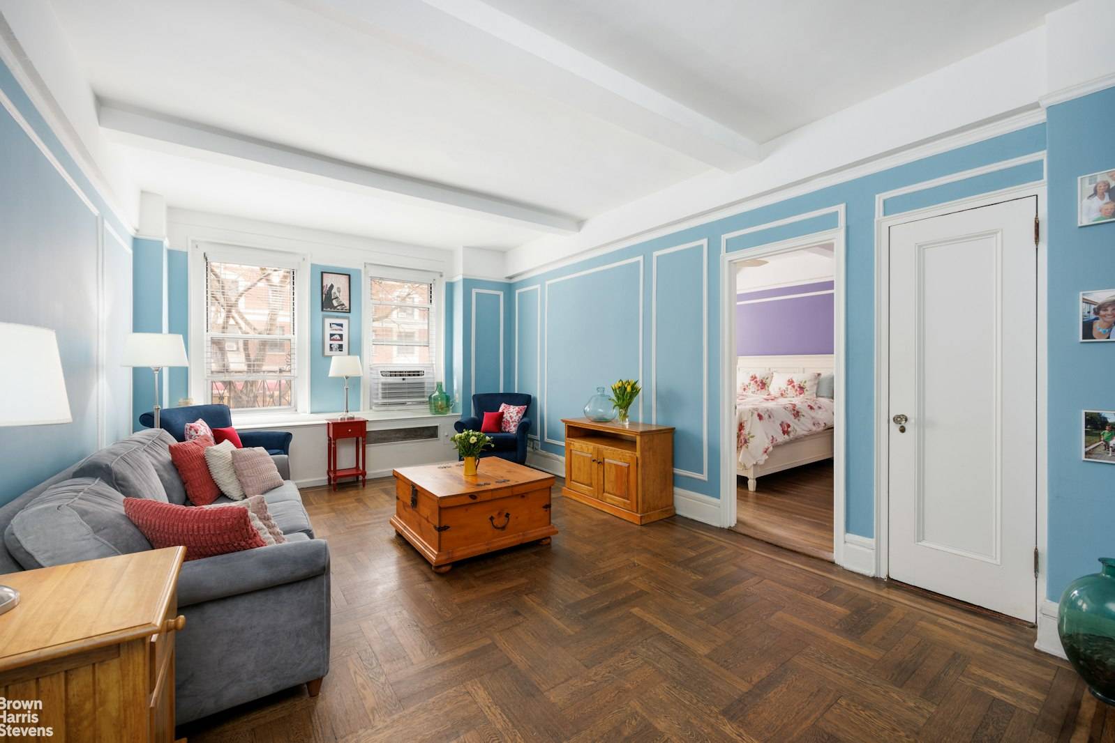 This one bedroom pre war beauty is located in the heart of the Upper West Side.