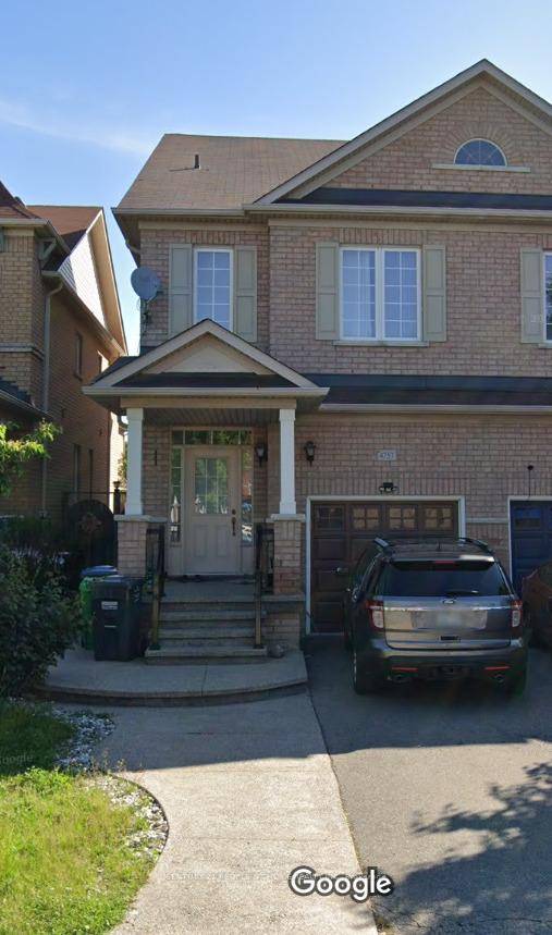 Well maintained 4 bedroom semi detached in a family friendly and highly desirable neighbourhood in the heart of Mississauga.