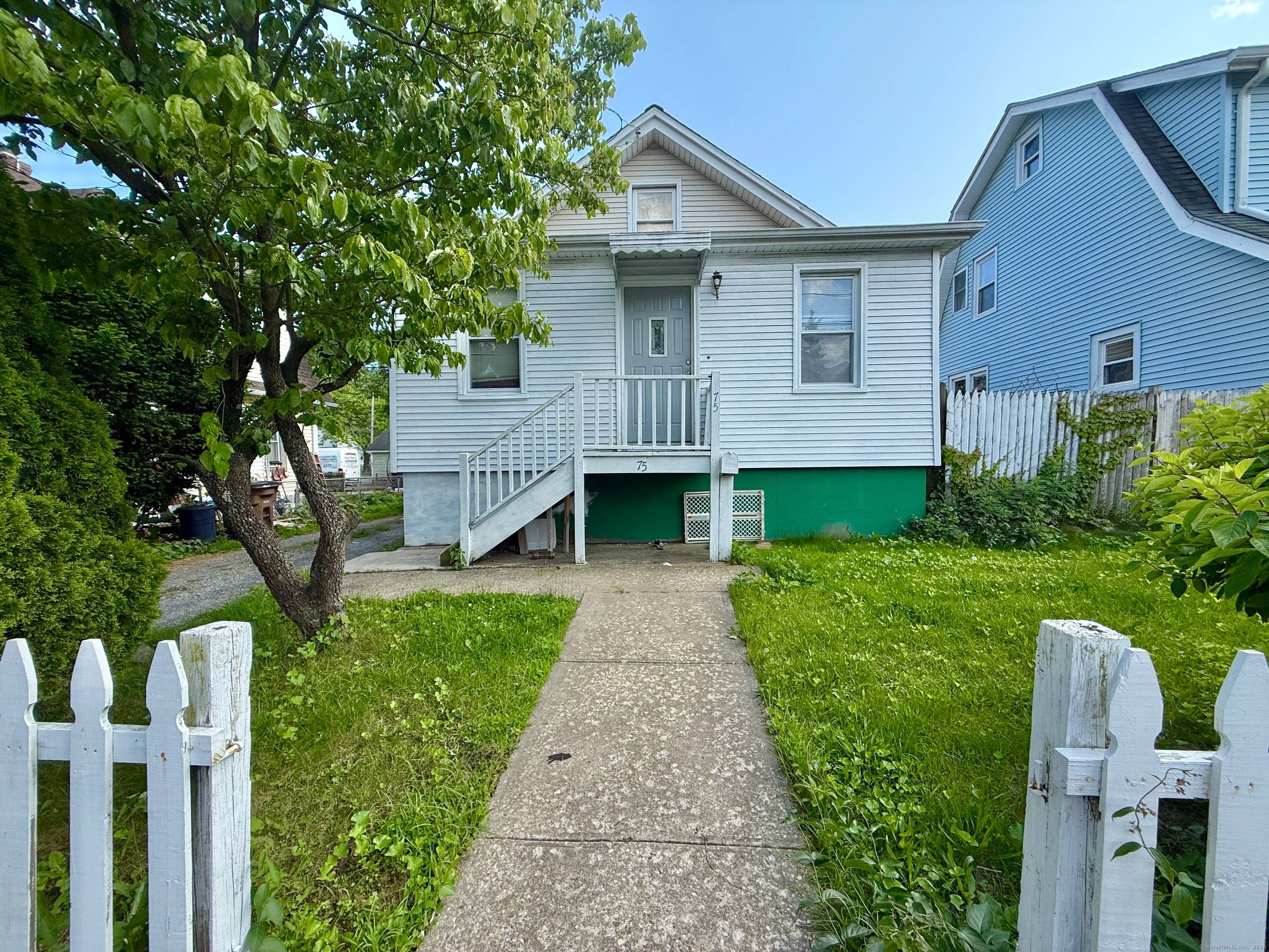 Great opportunity for investor or first time homebuyer near Cummings Beach.