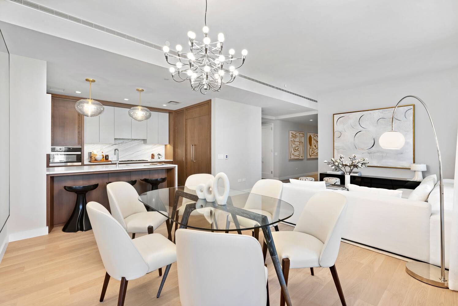 Boasting over 2, 151 SF of exceptional space, Residence 9B offers gracious living across four bedrooms and three bedrooms.