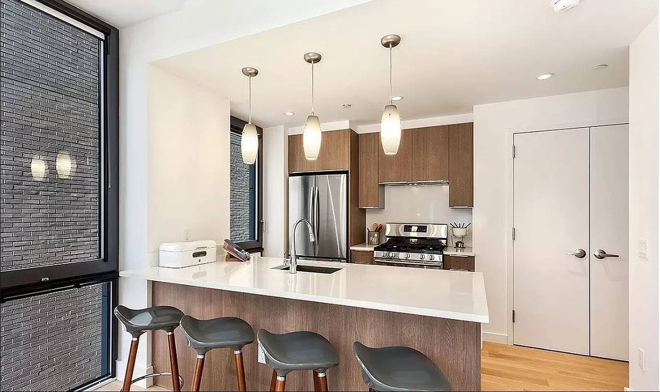 NEW ON MARKETSoutheast corner unit !