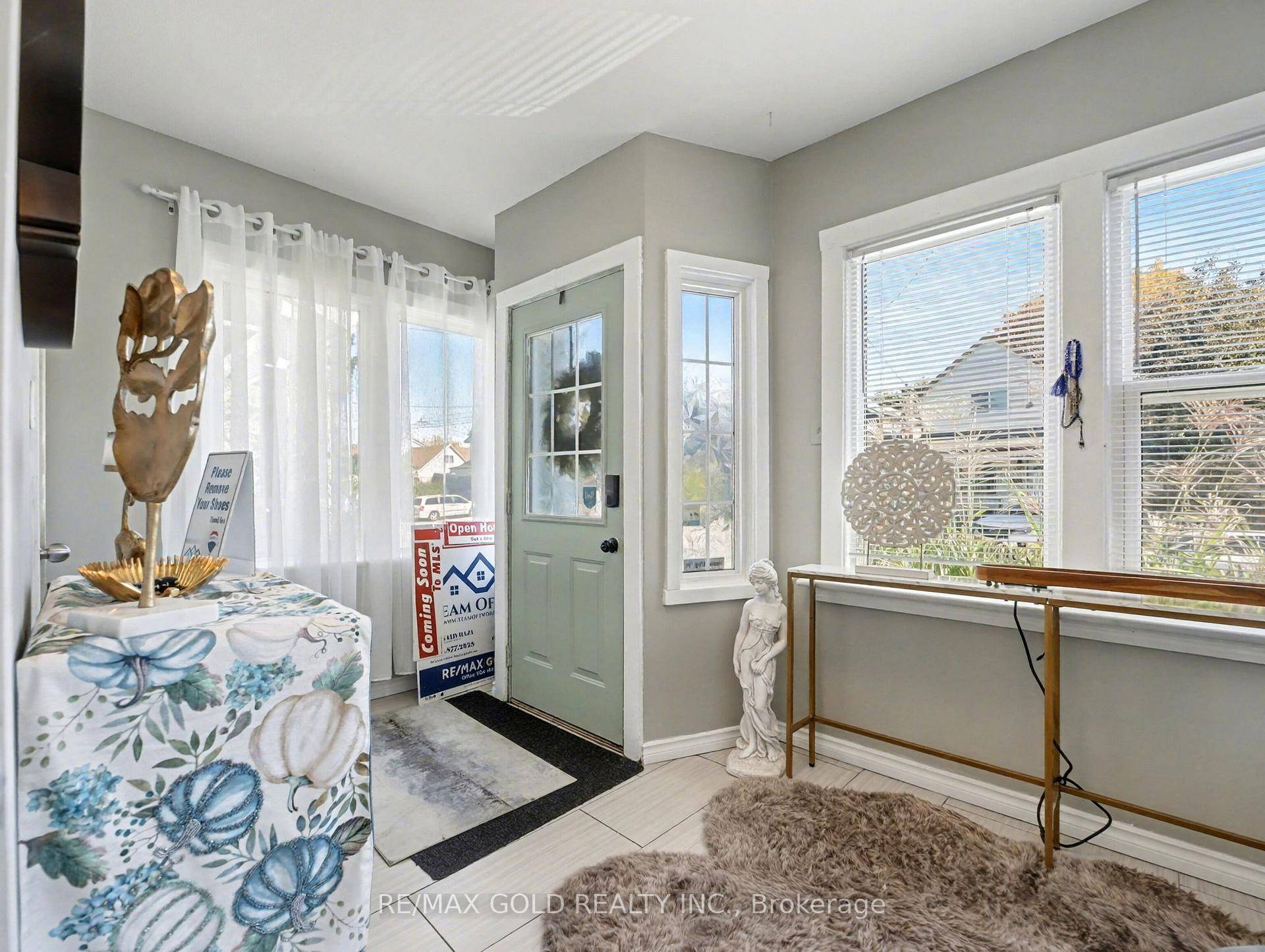 Welcome to 75 Chestnut Ave, a beautifully renovated 3 bedroom, 3 bathcentury home showcasing true pride of ownership.