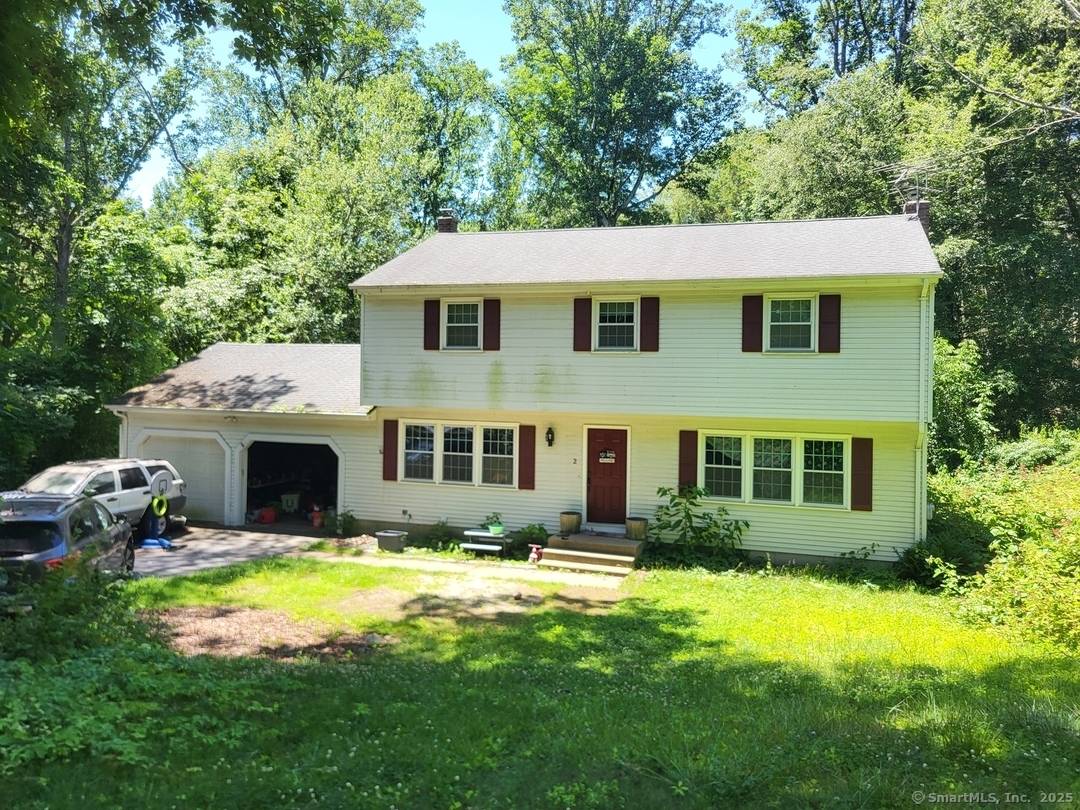 Charming 4 bed, 21 2 bath Colonial in Sherwood Forest, Gales Ferry 1, 986 sq ft on nearly 1 acre lot.