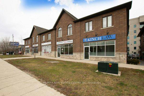 For Rent Spacious 2 Bedroom Condo in Downtown Hamilton 140 King Street West, Hamilton Bright and modern 2 bedroom condo unit located on the second floor above a commercial spa.