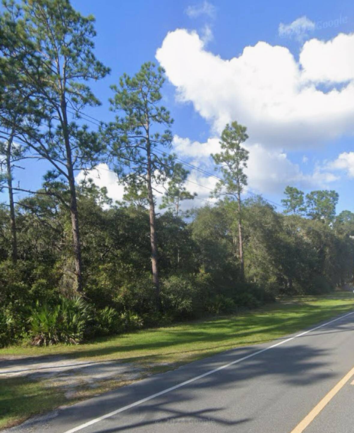 This 18. 8 acre lot in Fort McCoy, Marion County, perfect for those seeking tranquility and space.