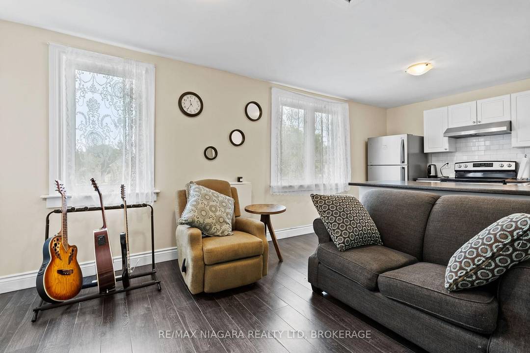 Welcome to 47 Chaplin Ave, St.