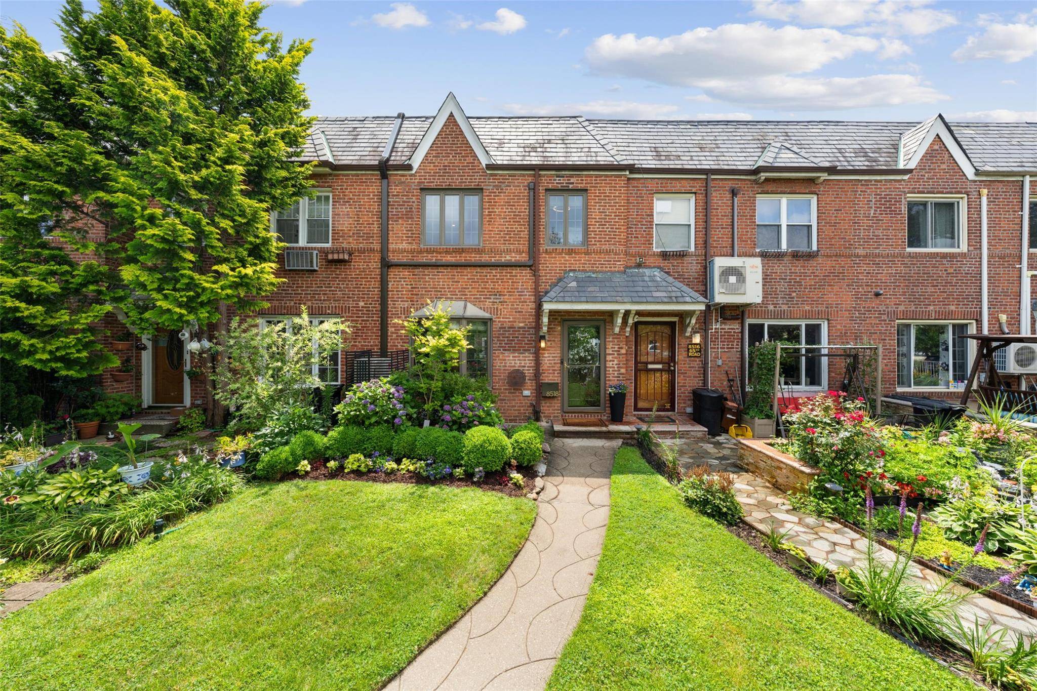 Welcome to Your Dream Home in the Heart of Rego Park's Beautiful Crescents !
