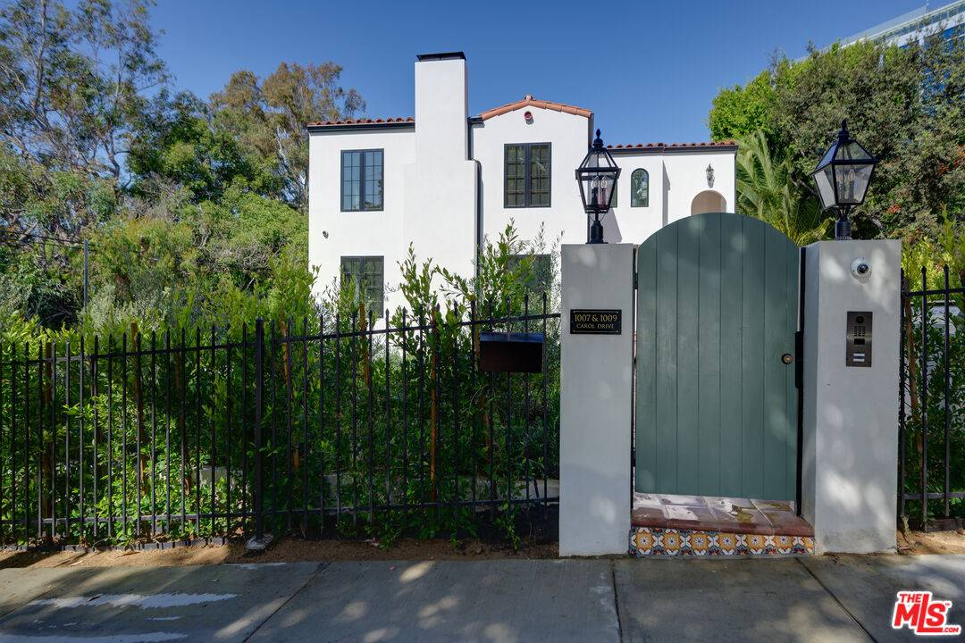 1007   Carol Dr 2.0 Sunset Strip LA
