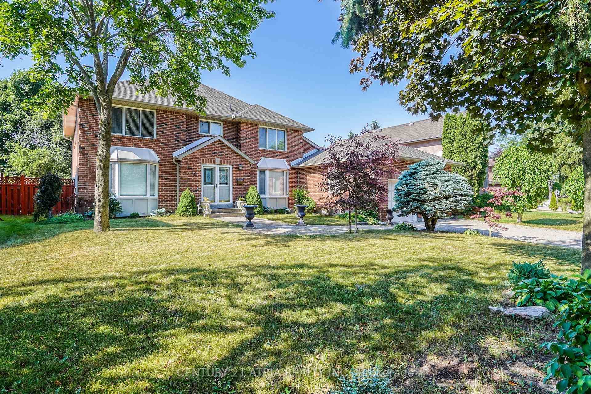 Welcome to 49 Kerrigan Crescent, a spacious detached home in one of Markhams most coveted neighbourhoods.