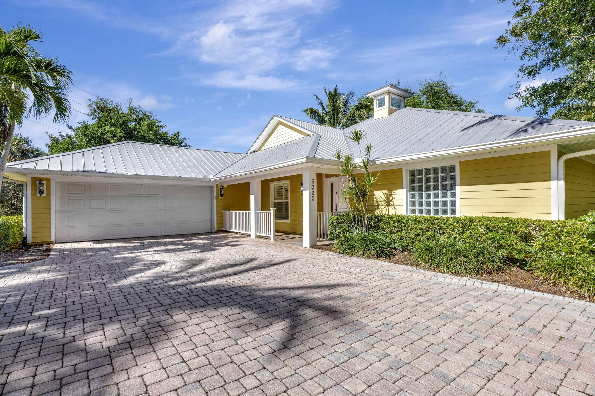 Discover Key West charm in the heart of Stuart !