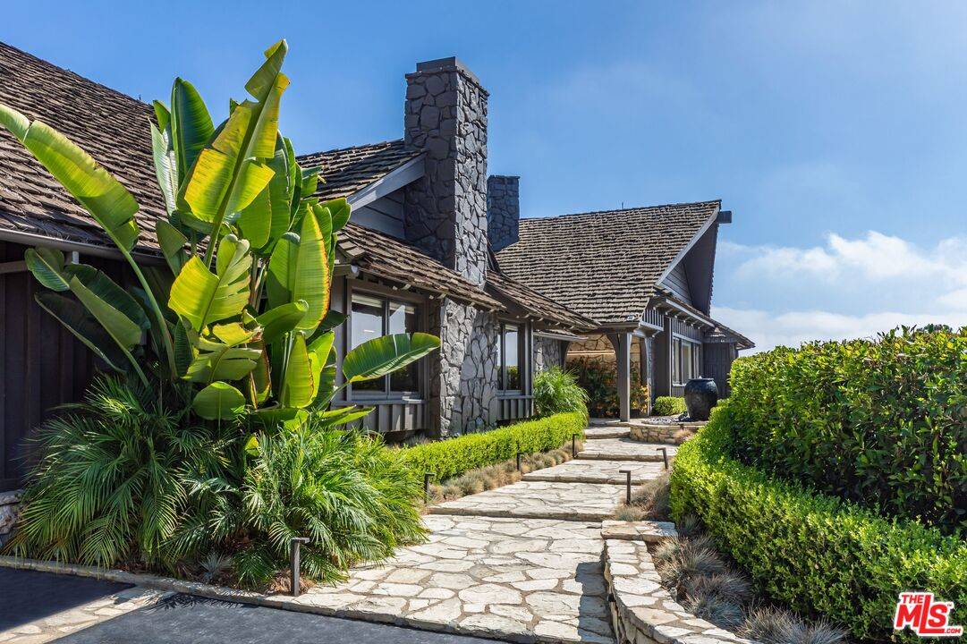 1326   Beverly Estates Dr 4BR Beverly Hills Post Office | B.H.P.O. La