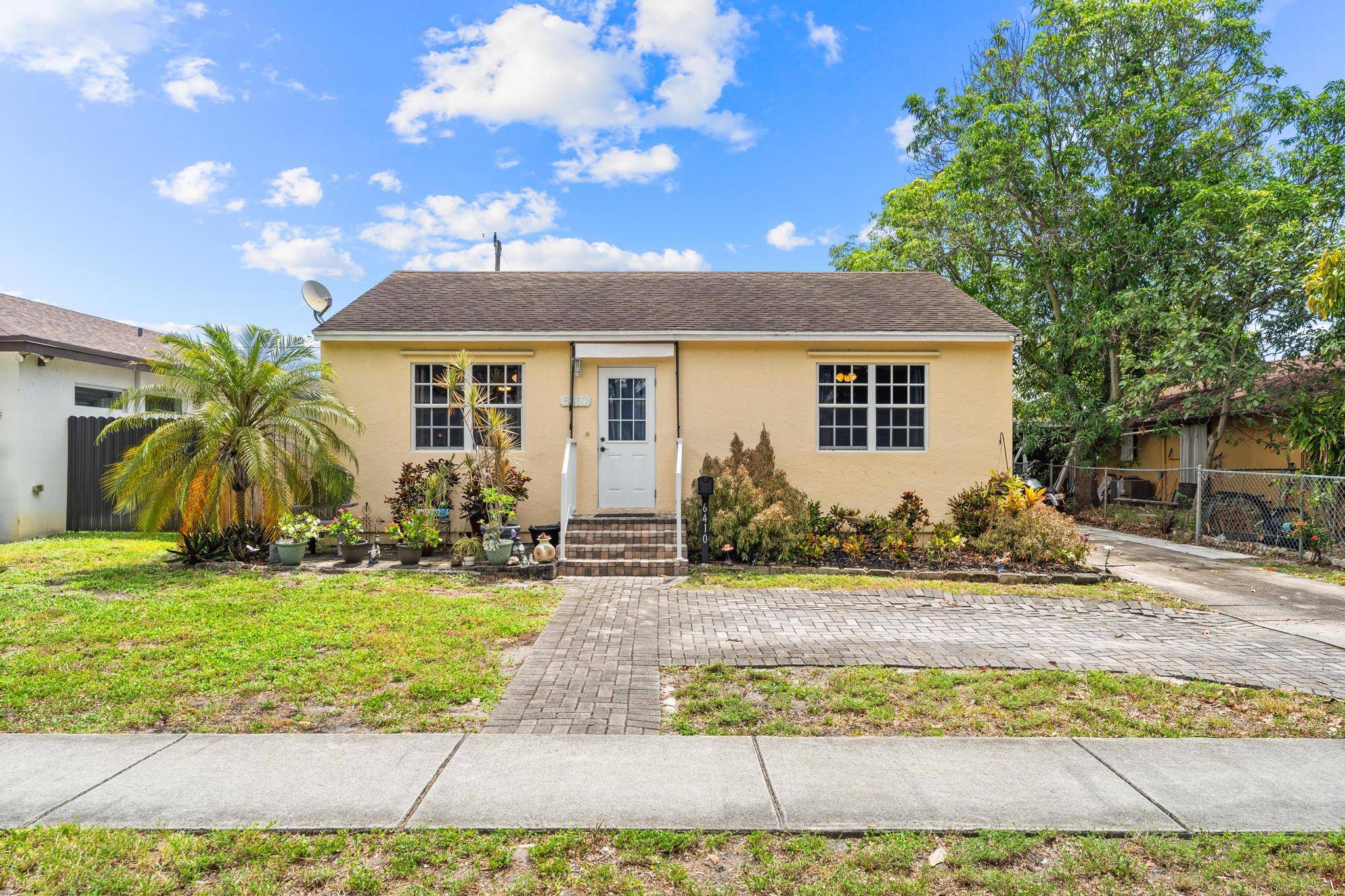 This 3 bedroom, 2 bath property offers flexibility for homeowners or investors.