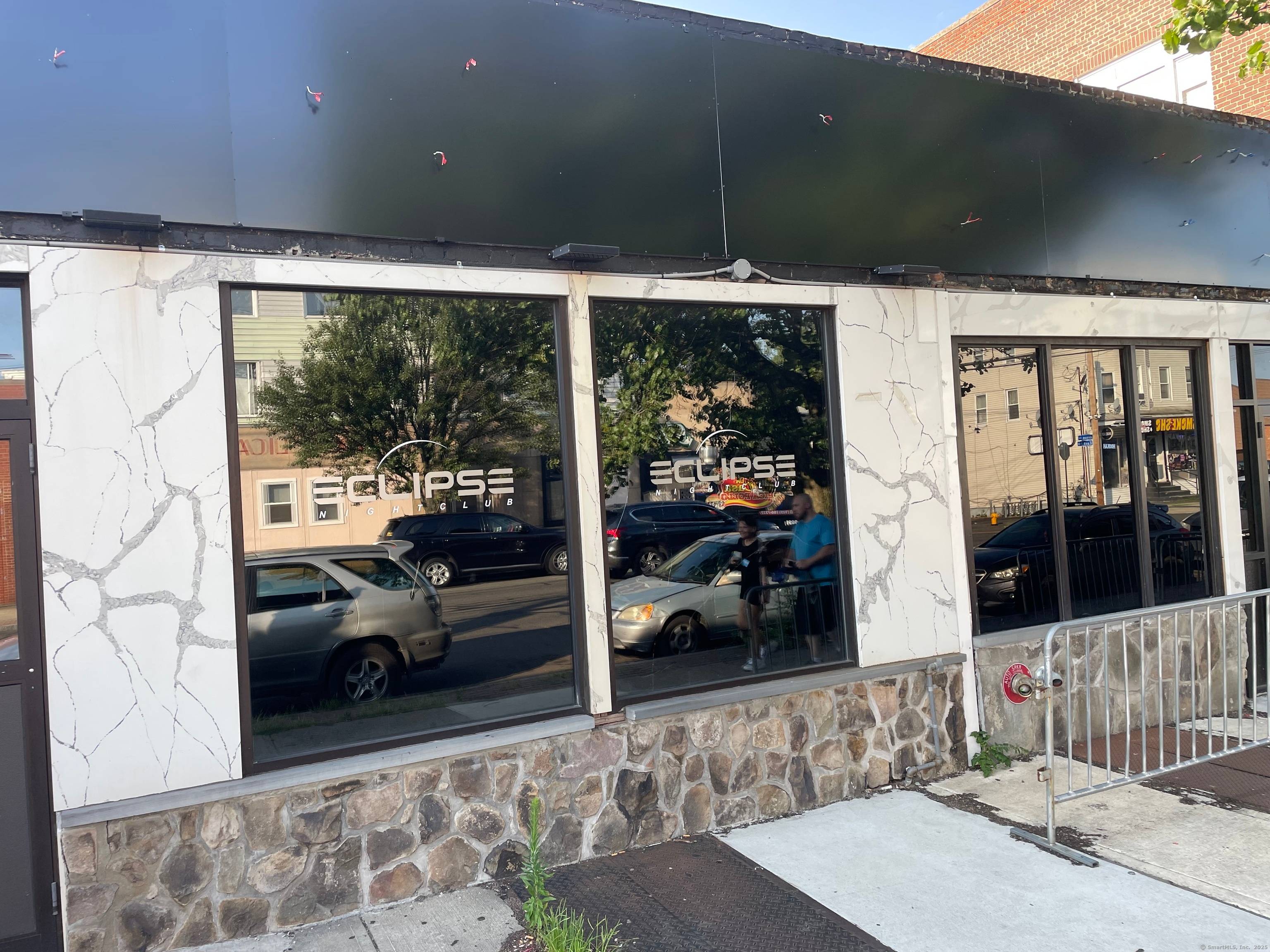Turnkey Lounge Bar Business Opportunity Bridgeport, CT Excellent lease required opportunity to operate a fully equipped lounge bar in a high traffic area of Bridgeport.