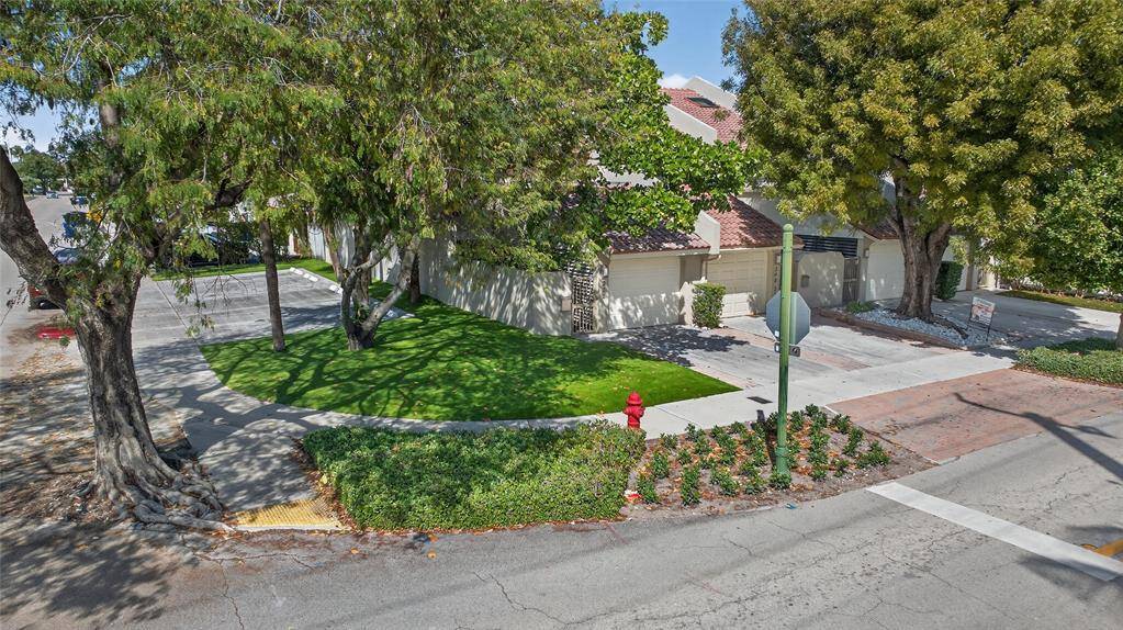 LIVE THE LIFESTYLE OF LAYDERDALE BY THE SEA IN THIS UNIQUE PROPERTY CONSISTS OF 2 COMBINED TOWNHOMES ARCHITECTURALLY REDESIGNED OFFERING 5 BEDROOMS 5 1 2 BATHROOMS.