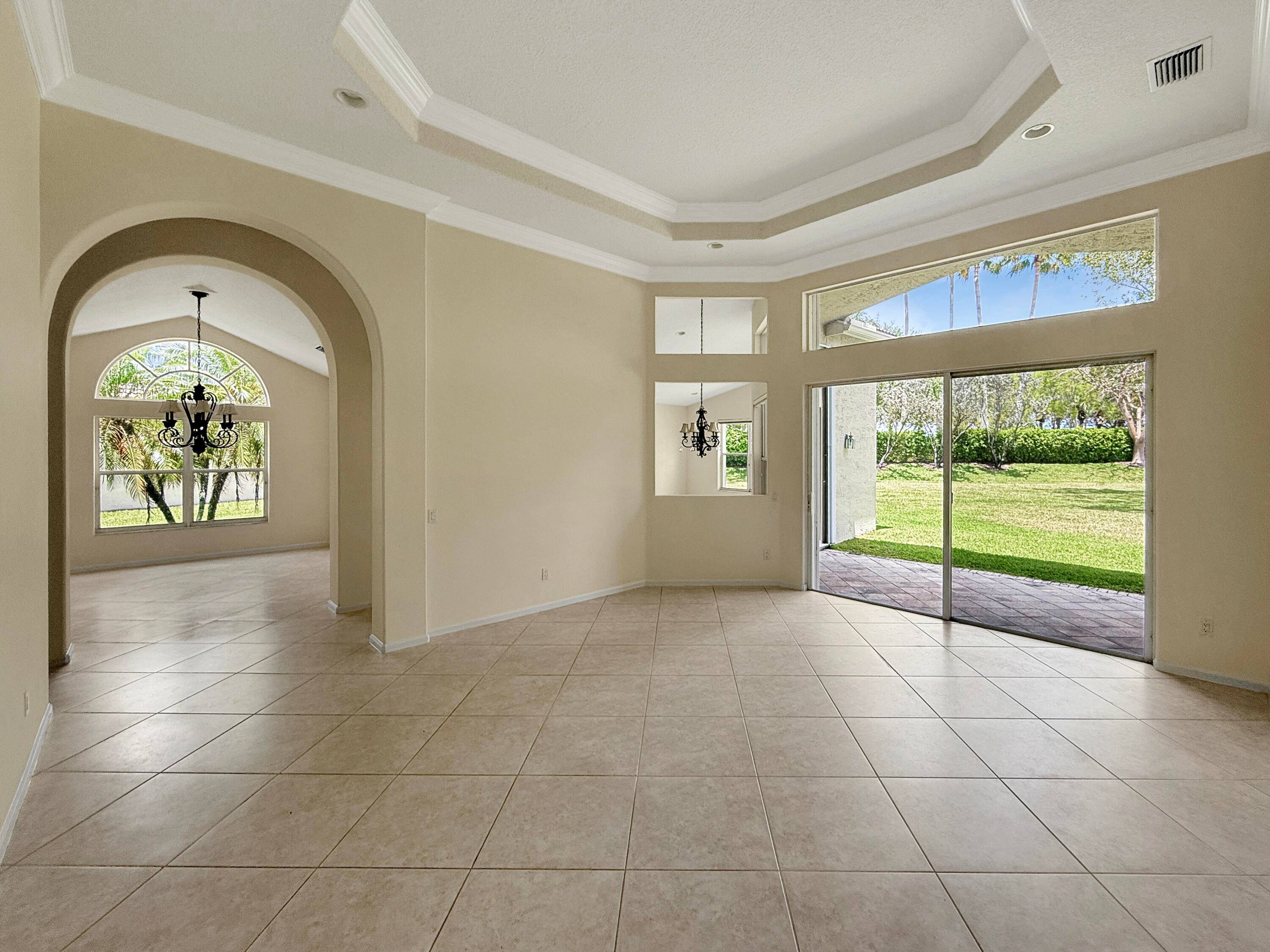 The Large Crown Series model by GL Homes is a stand out in Valencia Shores set on one of the community's largest corner, pie shaped lots for exceptional outdoor space ...