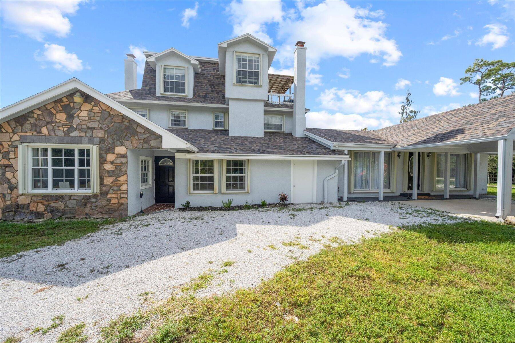 THE PERFECT EQUESTRIAN FURNISHED SEASONAL RENTAL !