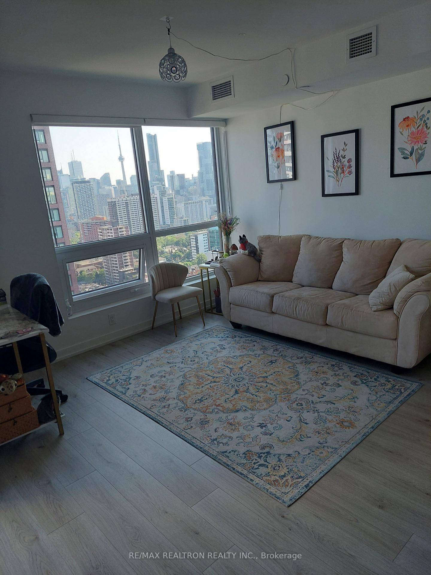 Welcome to The Rosedale on Bloor.
