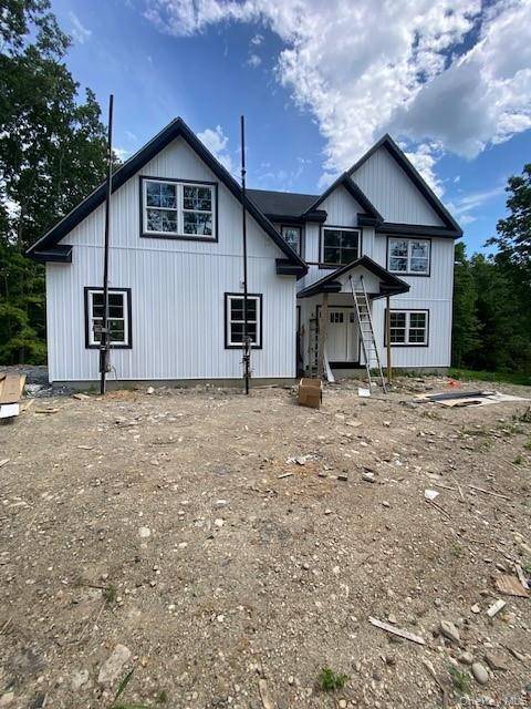 New Construction Colonial on 11 acres.