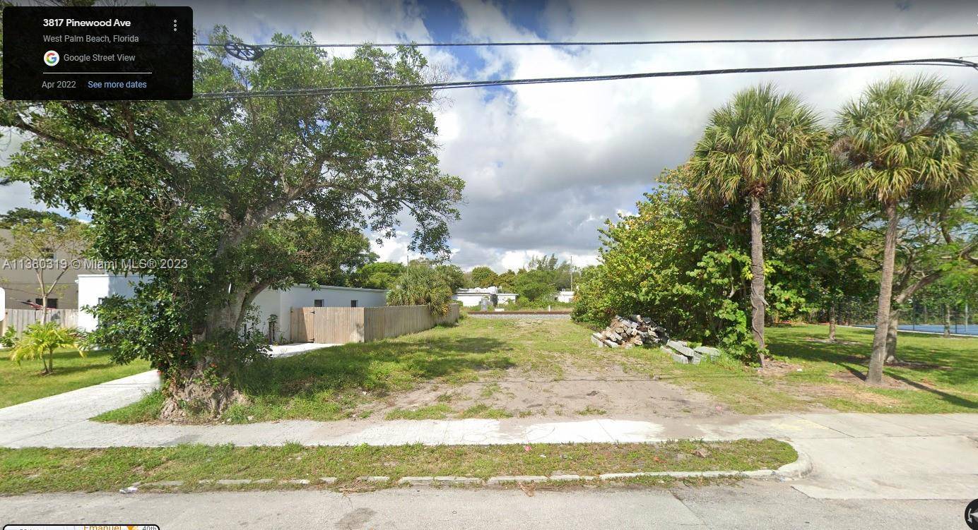 Welcome to this prime piece of real estate, located in an up and coming neighborhood directly across from a park and school.