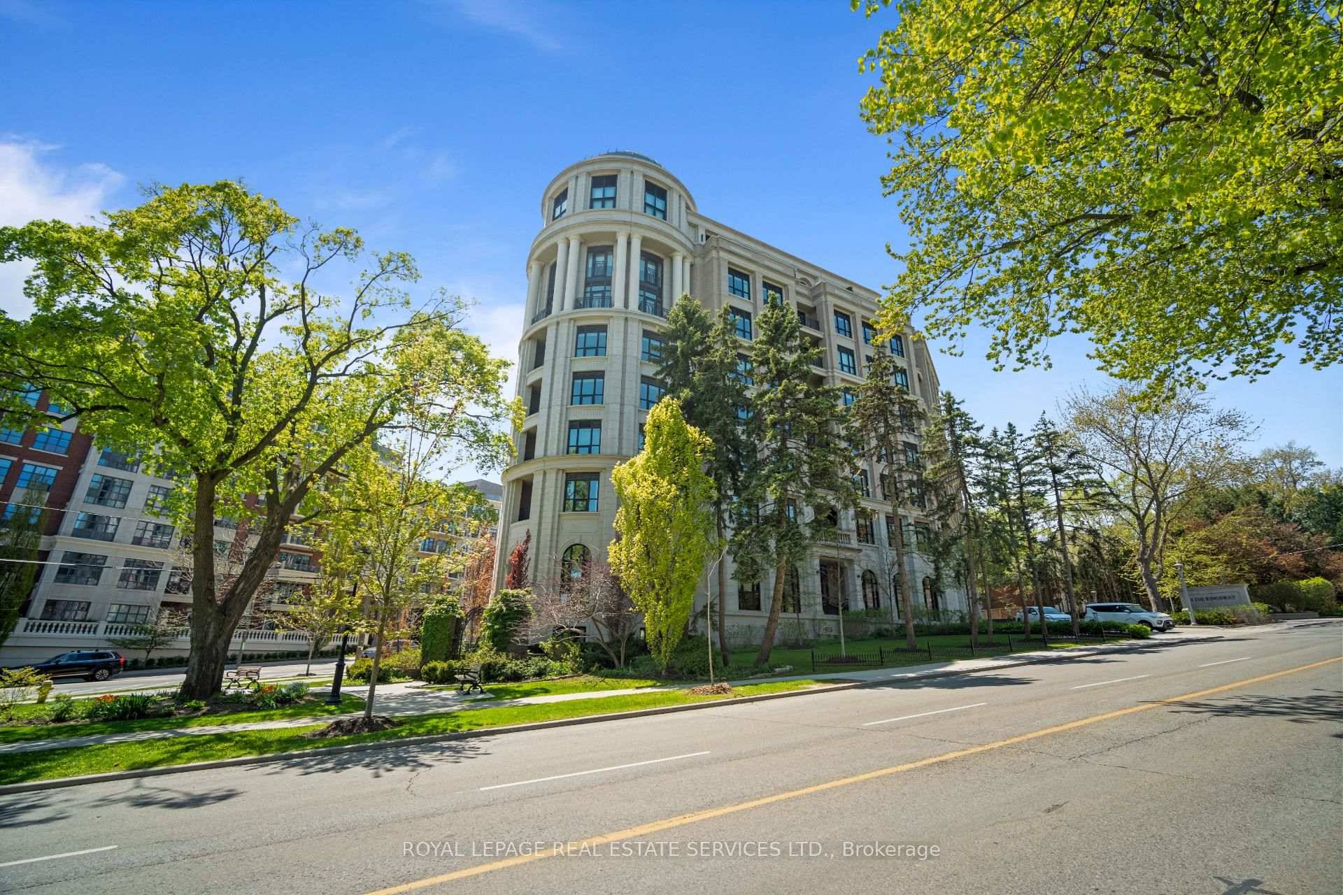 Welcome to an exclusive residence in the heart of prestigious The Kingsway.