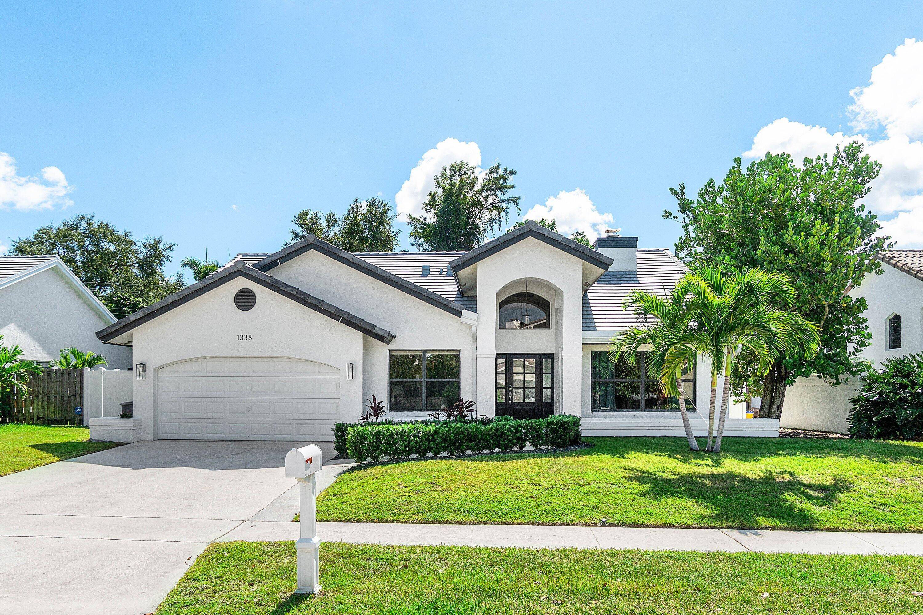 Boca Raton Square Perfection !
