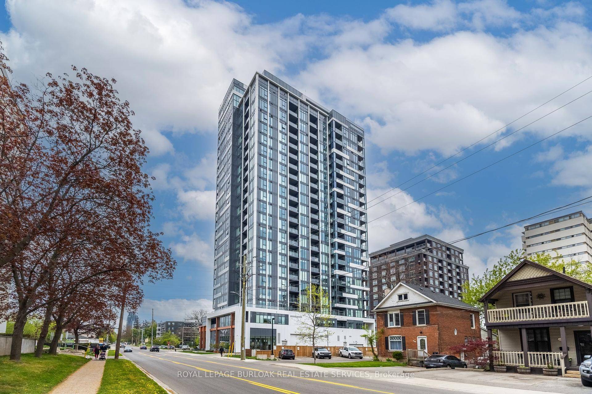 Fabulous LOCATION Quality Builder Lovely, Move In Ready 1 bedroom, 1 bathroom Condo at the perfect height with stunning Escarpment Views.